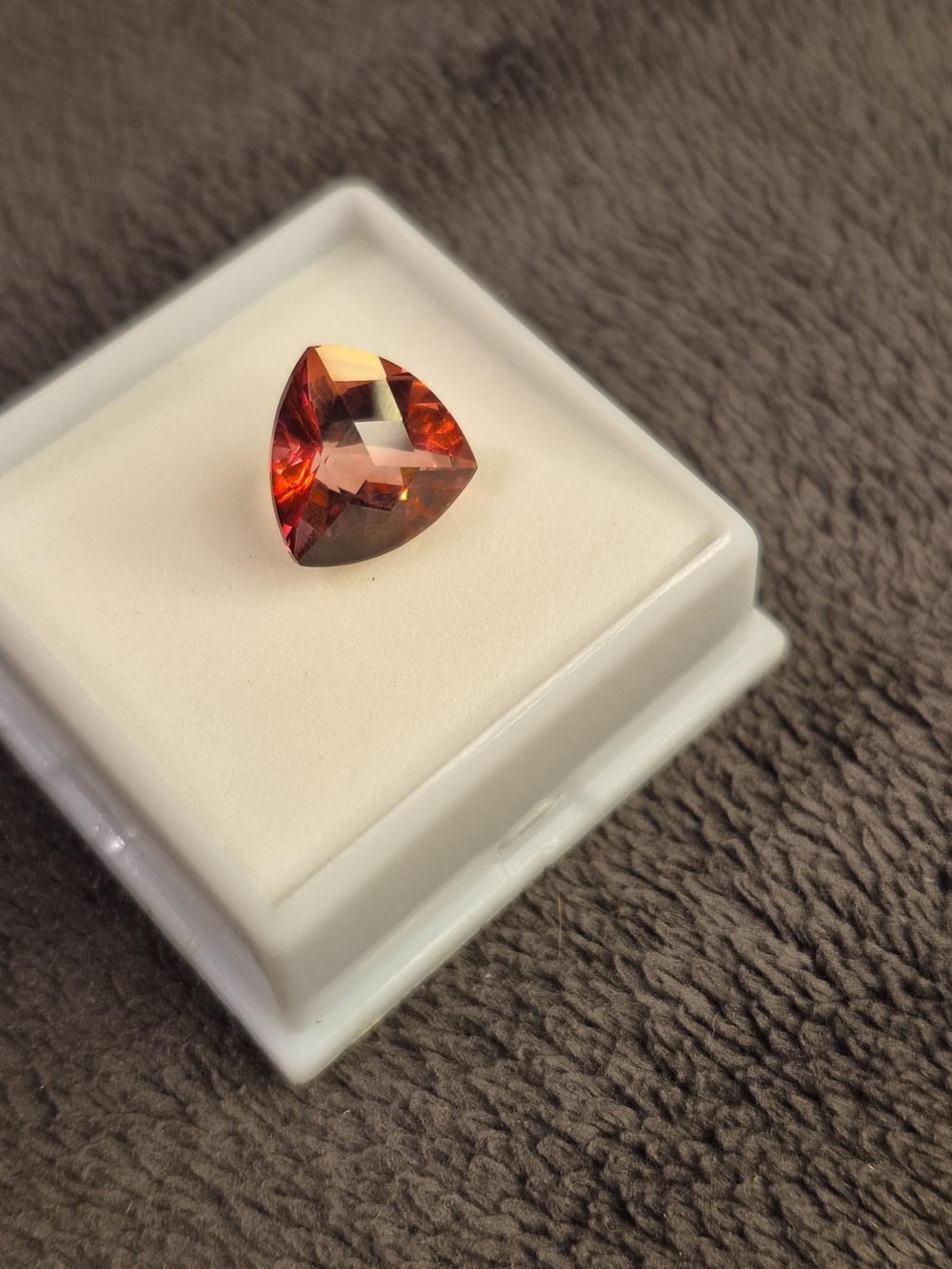 Salmon sorbet Topaz 5.75 ct triangle checkered cut 12mm